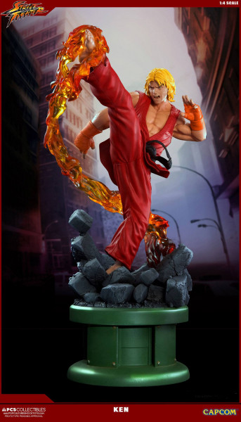Pop Culture Shock präsentiert diese herausragende Statue von Ken aus dem Videospiel ´Street Fighter IV´!<br /><br />Diese hochwertige Polystone-Statue ist ca. 63 cm groß und wird mit Echtheitszertifikat, styropor-geschützt, im bedruckten Karton geliefert.
